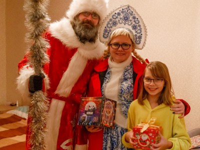 Дед Мороз с подарками в рамках акции Ёлка Добра, день первый